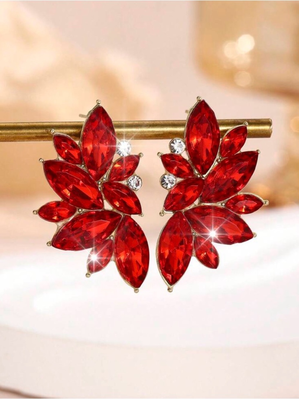 Red Crystal Leaf Cluster Earrings - Elegant Women Jewelry - Picture 3 of 4